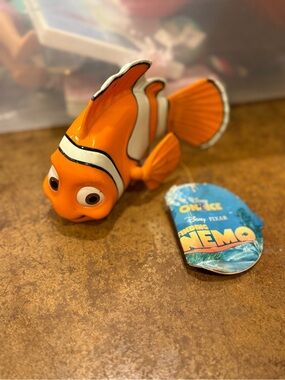 Disney on ice Nemo figure vintage